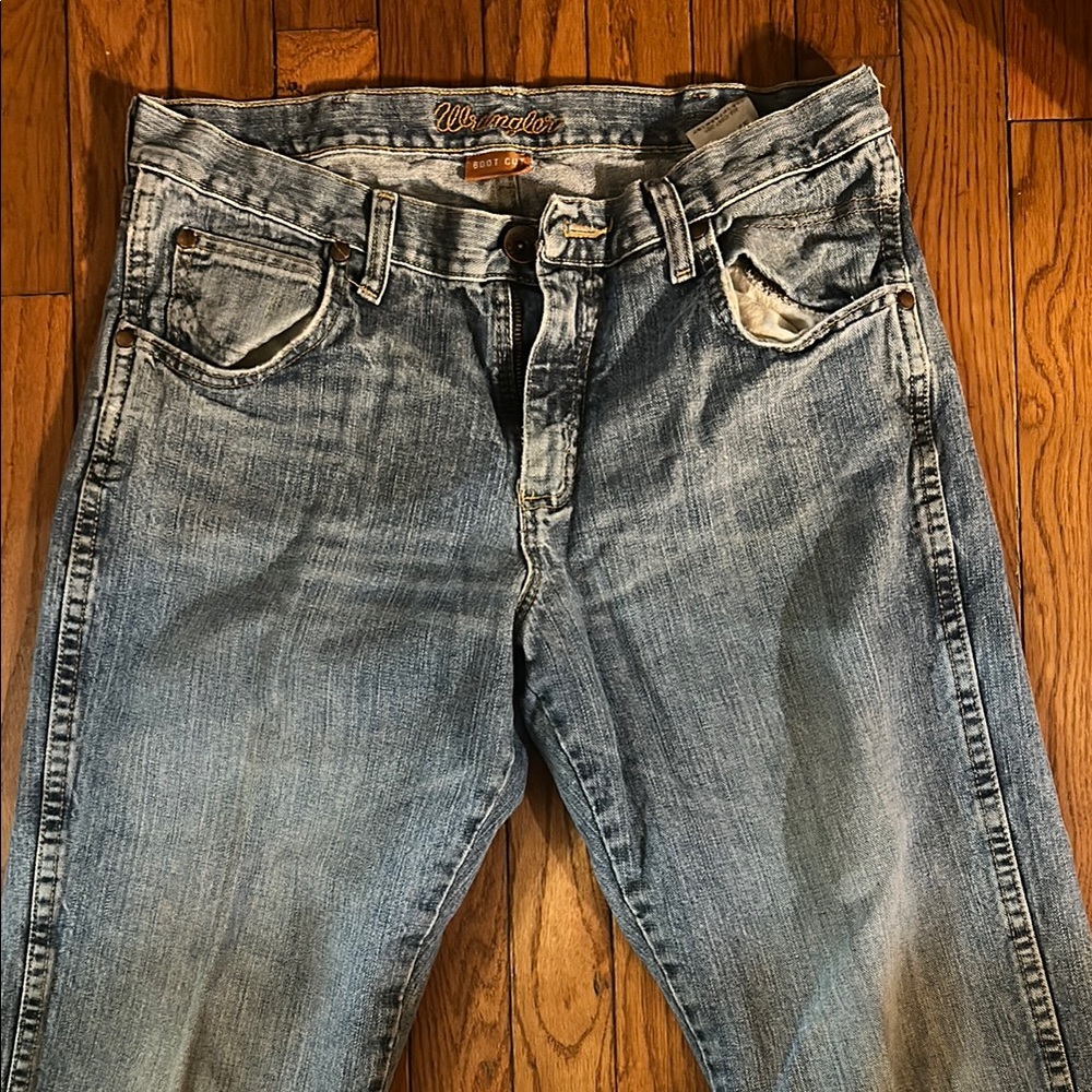 Wrangler Blue Relaxed Fit Jeans Classic Denim